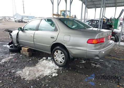 2000 Toyota Camry Le V6 from USA, damaged, VIN 4T1BF22K2YU103356